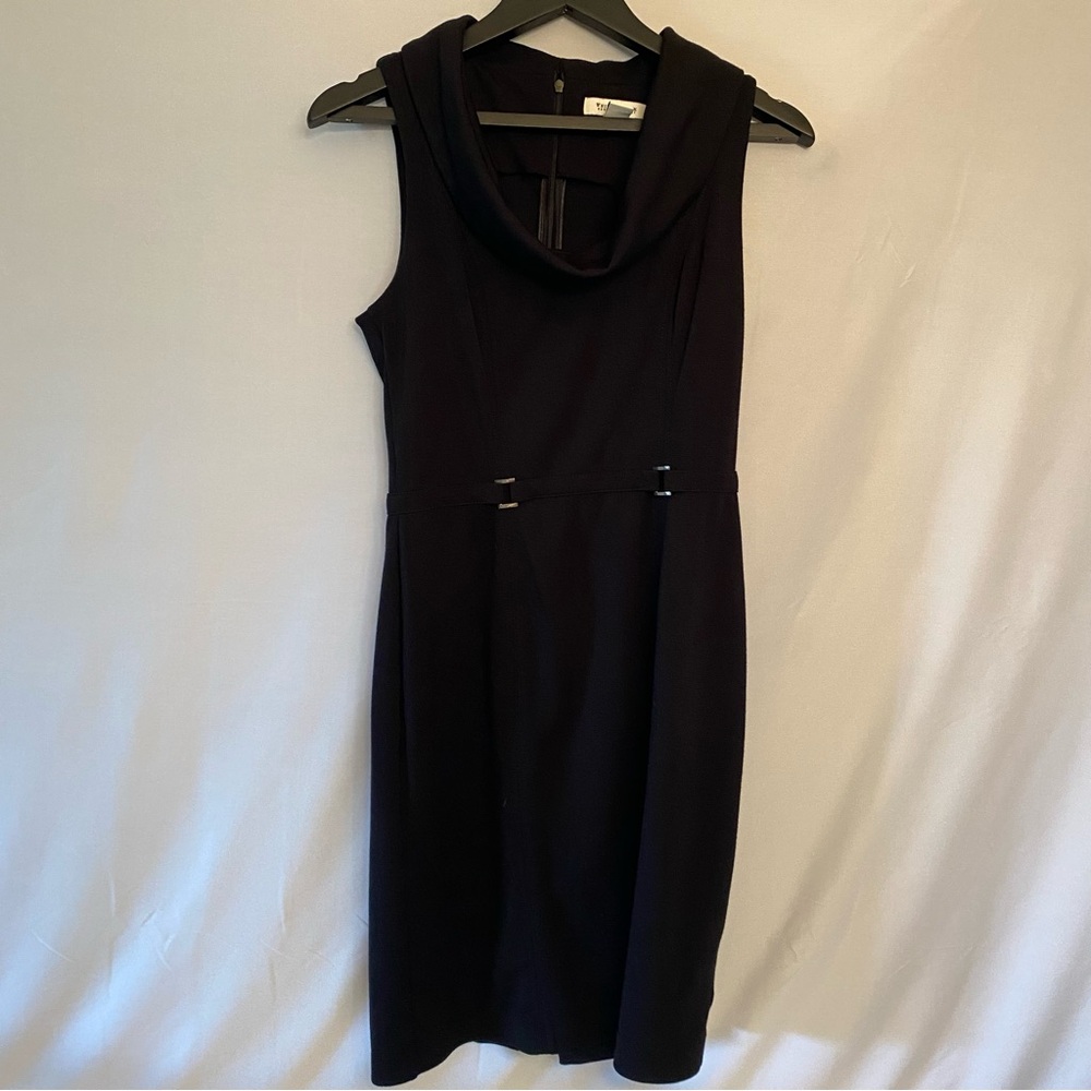 White House black market  black dress size 6 sleeveless